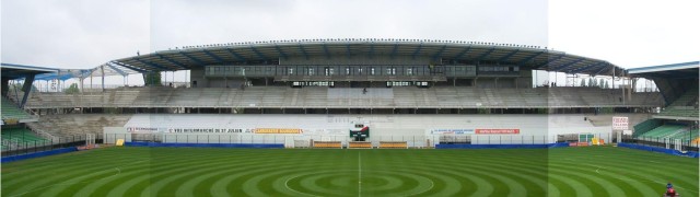Stade de l'Aube - Construction des tribunes